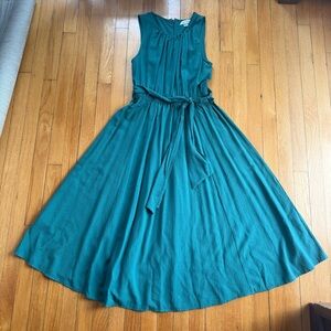 Calvin Klein maxi dress green with belt size 8 sleeveless